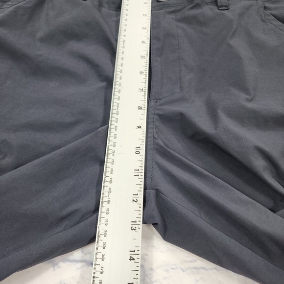 Under Armour MENS SIZE 38 Fish Hunter Cargo Shorts Black 1304649 UPF 30 10" - Picture 6 of 14